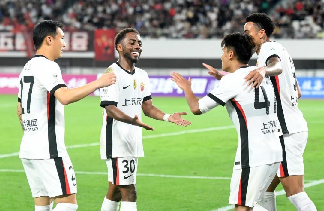  羽毛球总决赛焦点战：辽东麒麟队鏖战胶东旋风队，新星闪耀。赛季拐点或已出现-开云中国