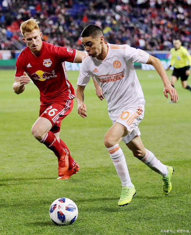 关于圣保罗训练开放日，今晚回应争议引观众欢呼，西甲在即，更衣室氛围转暖的信息-开云官网